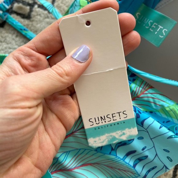 NWT Sunset California Swim Top, 40D/42C - Picture 6 of 10